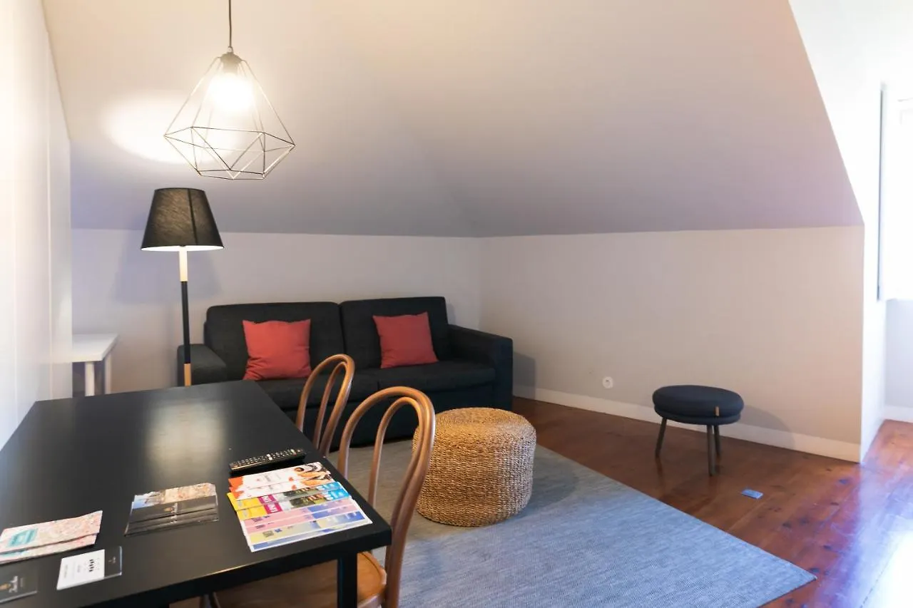 Lisbon Five Stars Apartments Combro 7 0*,  Portugalia