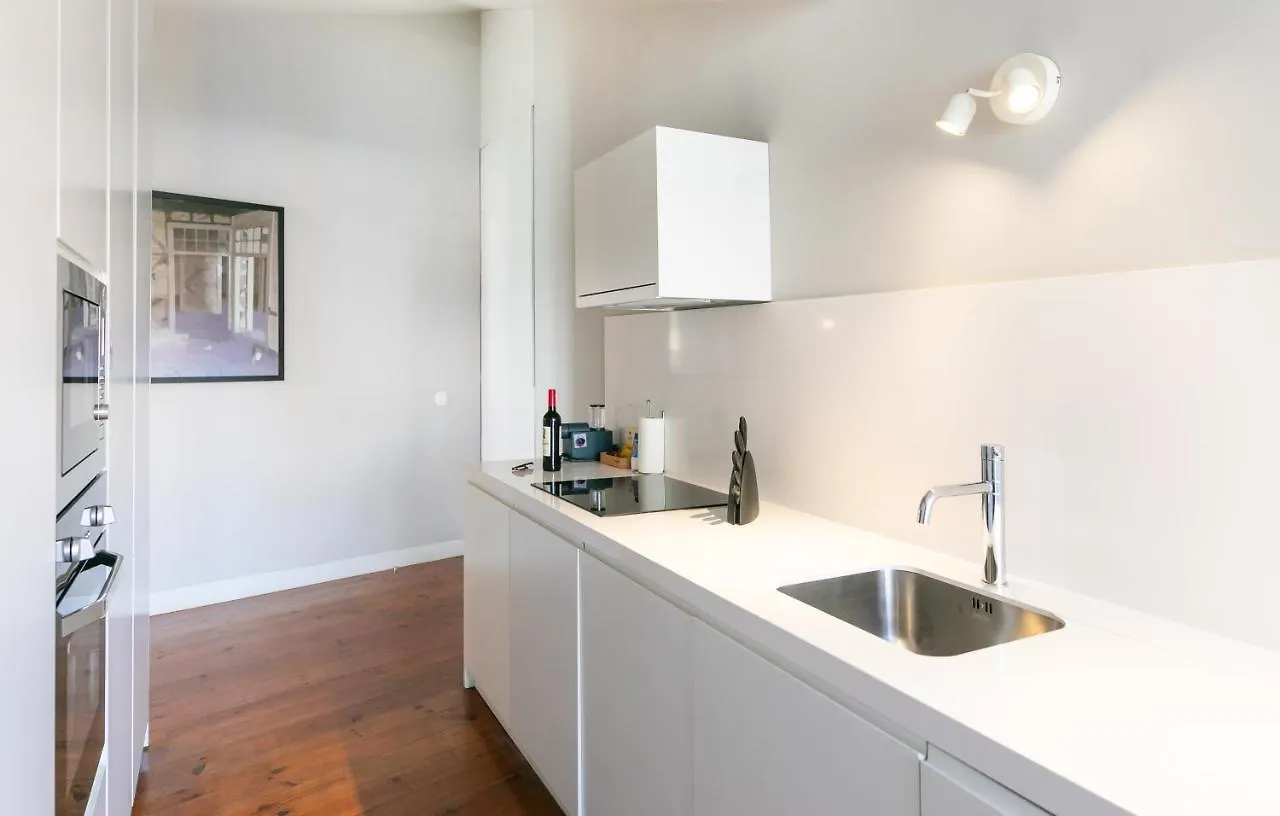 Lisbon Five Stars Apartments Combro 7