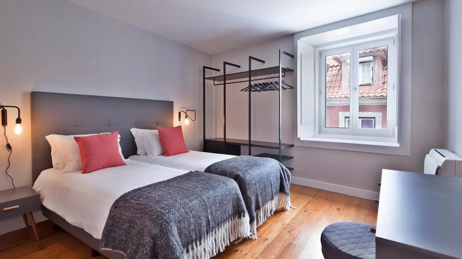 Lisbon Five Stars Apartments Combro 7