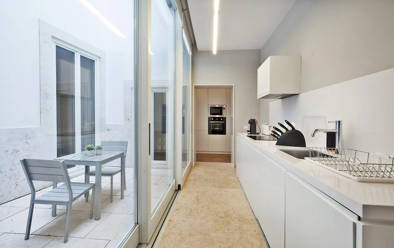 Lisbon Five Stars Apartments Combro 7