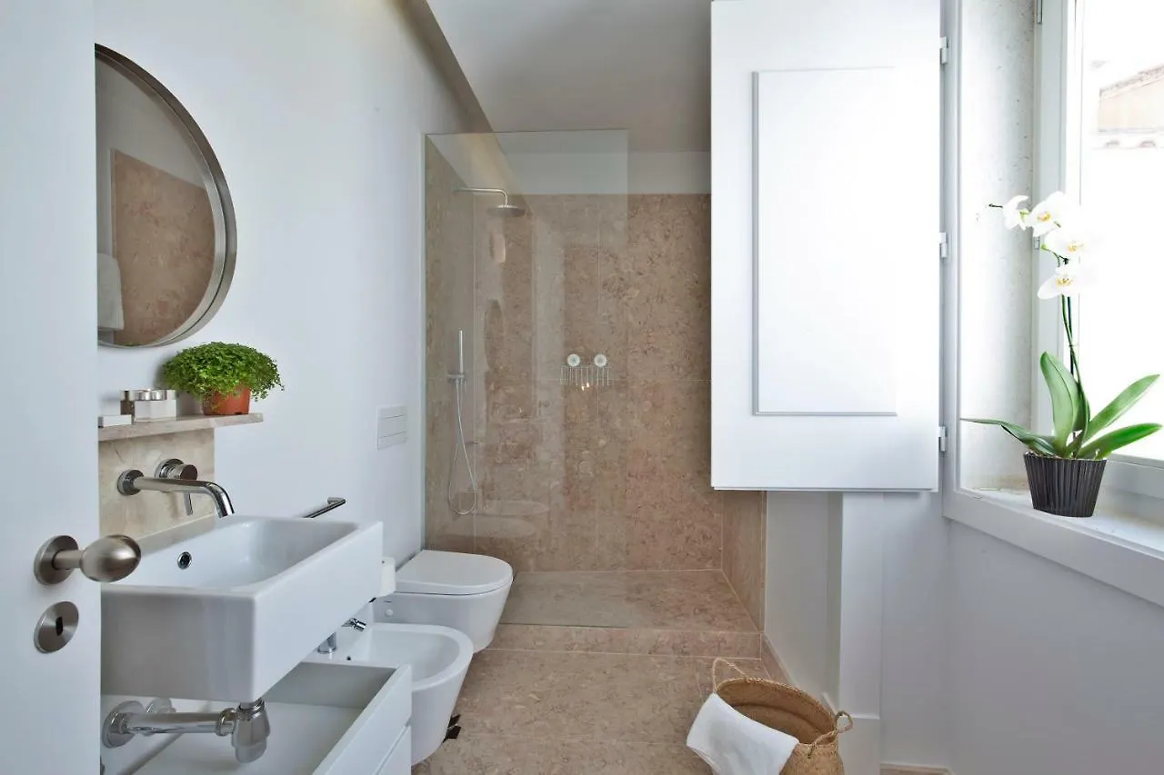 Lisbon Five Stars Apartments Combro 7 0*,