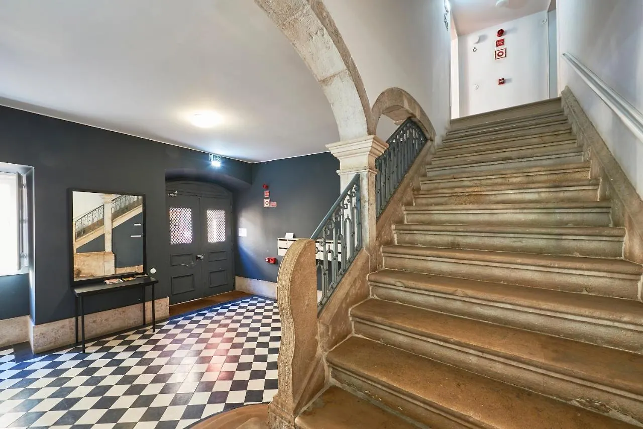 Lisbon Five Stars Apartments Combro 7 0*,  Portugalia